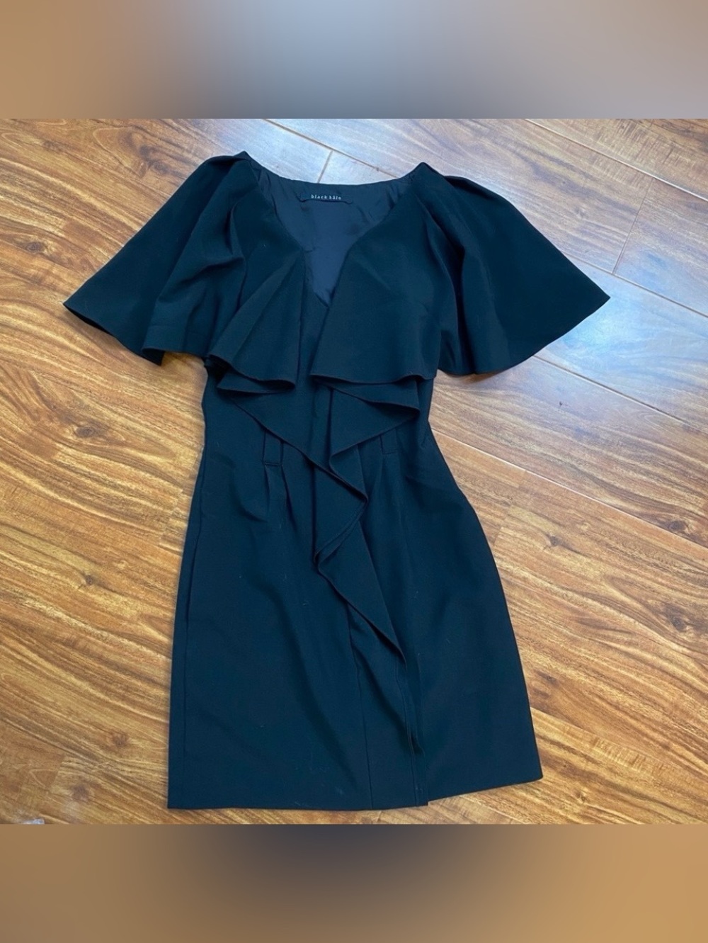 Black Halo Womens Ruffle V Neck Mini Dress LBD Size 0 Classic Minimalist Preppy